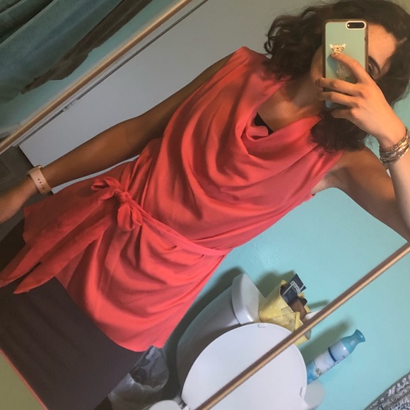 Sophisticated Blouse 😘 - Picture 3 of 7